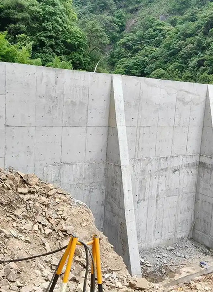 无锡重力式挡土墙